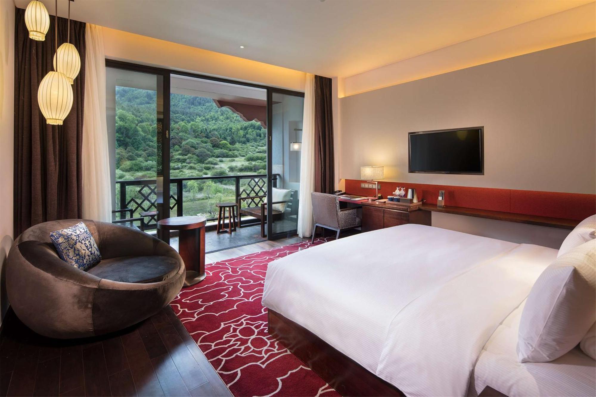 Hilton Linzhi Resort Nyingchi Exterior photo