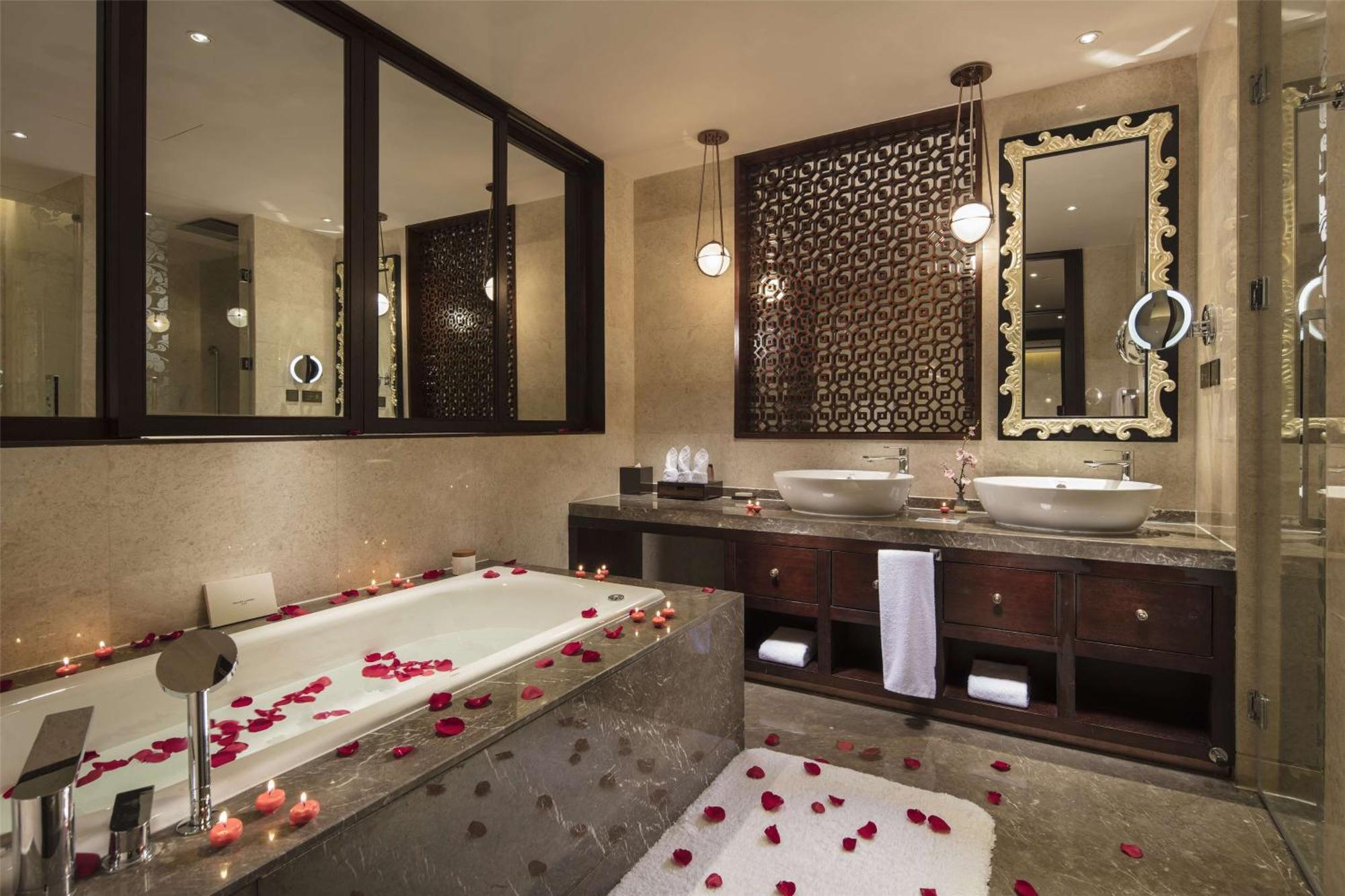 Hilton Linzhi Resort Nyingchi Exterior photo