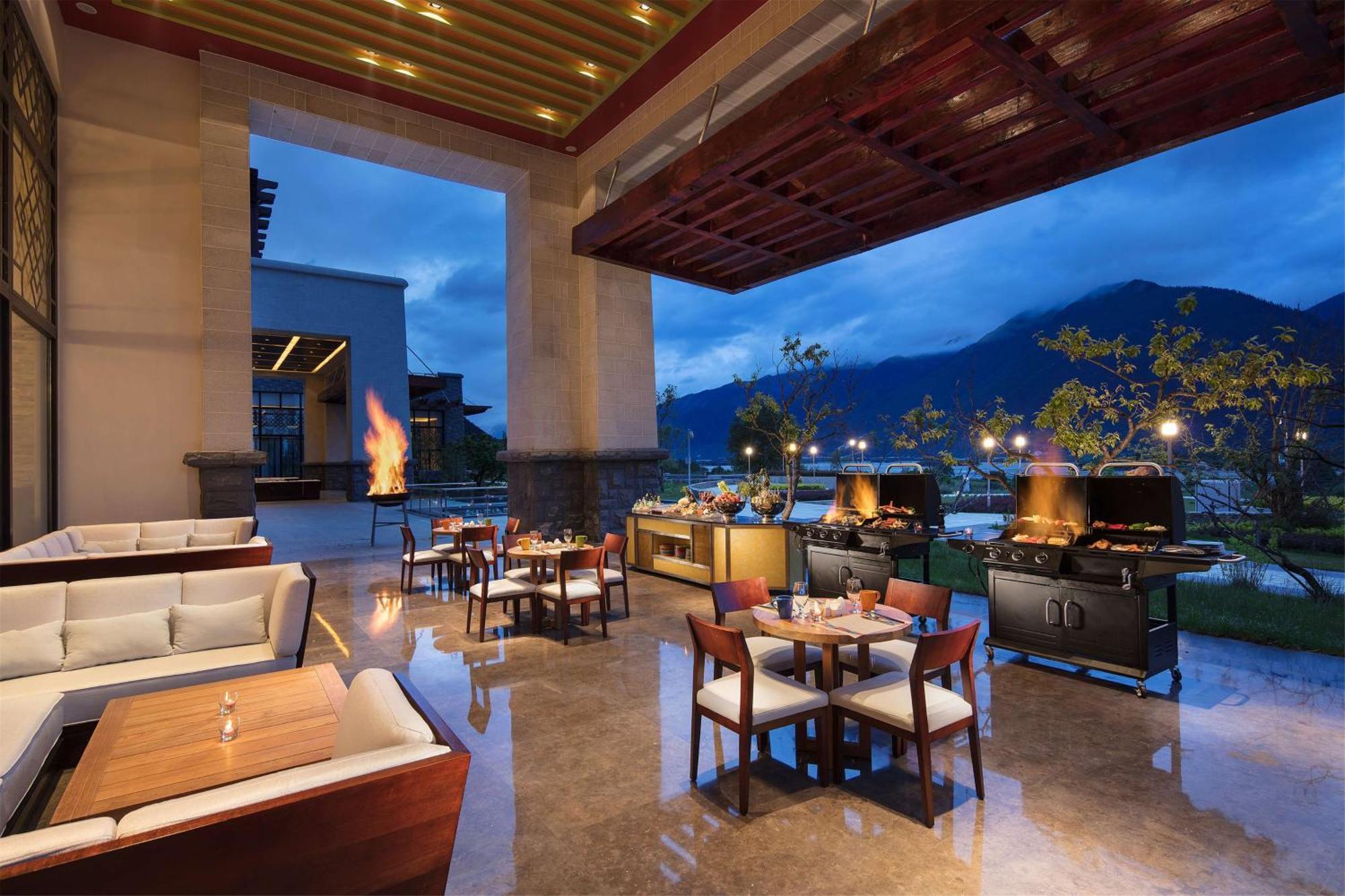 Hilton Linzhi Resort Nyingchi Exterior photo