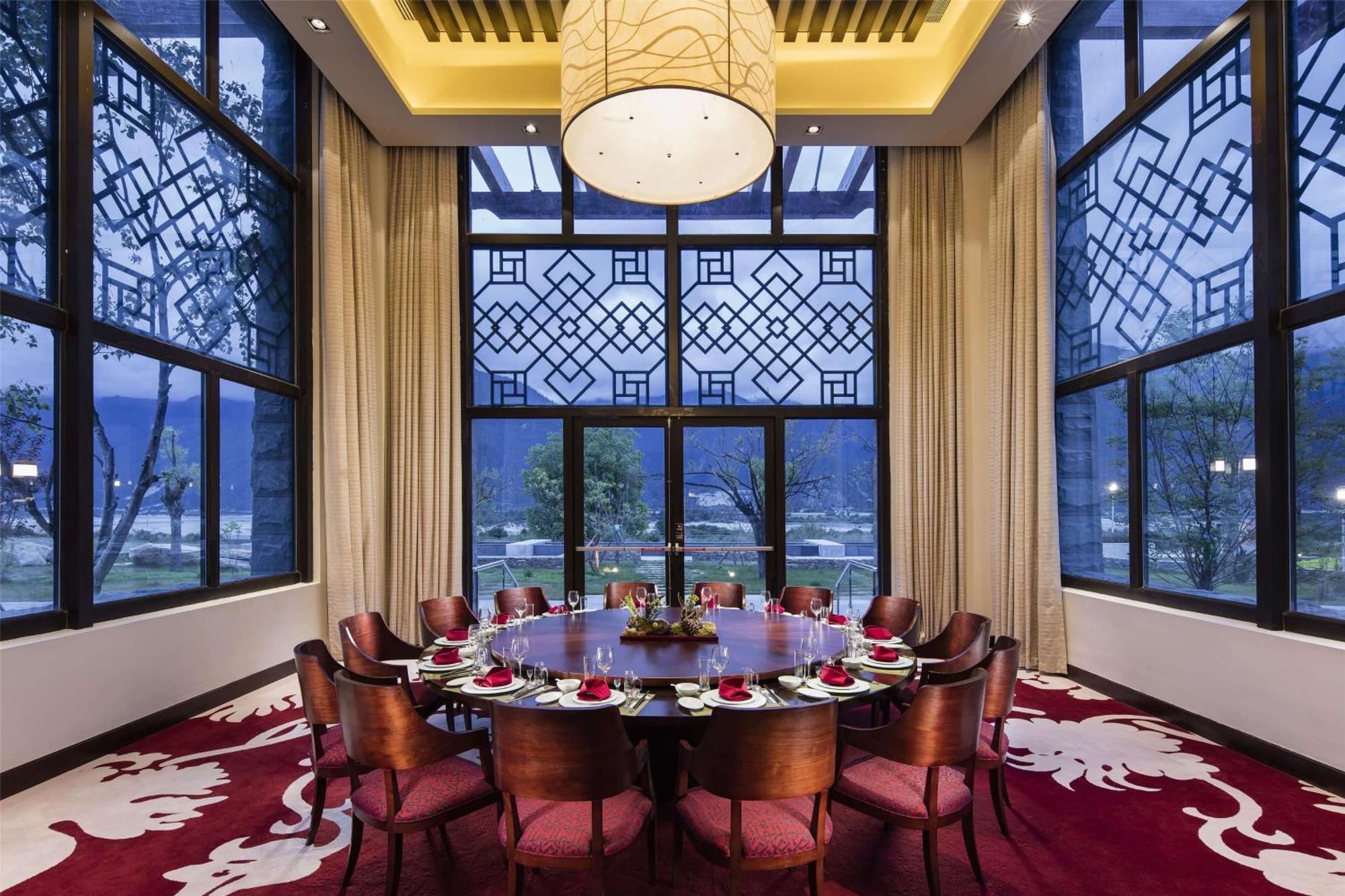 Hilton Linzhi Resort Nyingchi Exterior photo